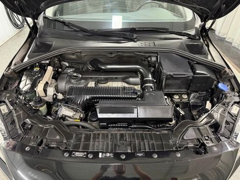 Used 2016 Volvo V60 T5 Cross Country w/ Convenience Package AWD/4WD image 27