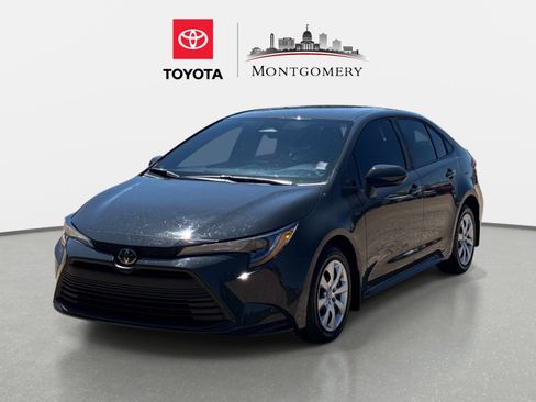 Used 2025 Toyota Corolla LE FWD image 7