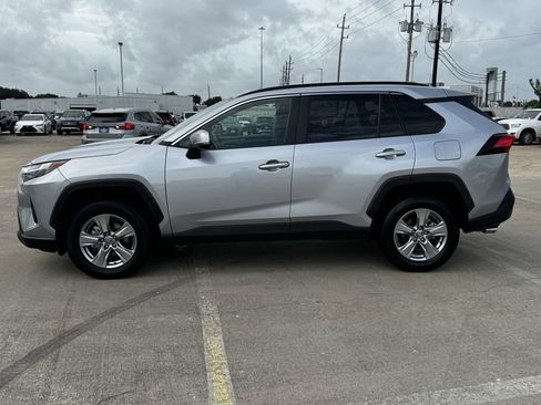 Used 2025 Toyota RAV4 XLE FWD image 6