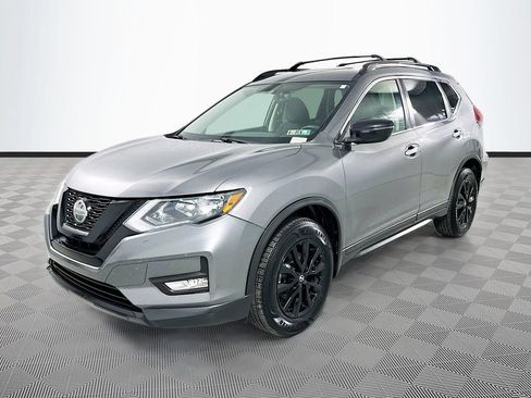 Used 2018 Nissan Rogue SV AWD/4WD image 3