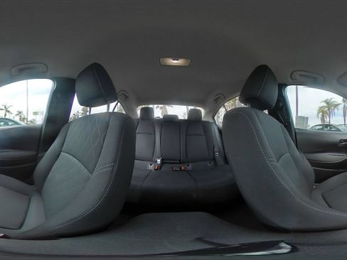 Used 2025 Toyota Corolla LE FWD image 40