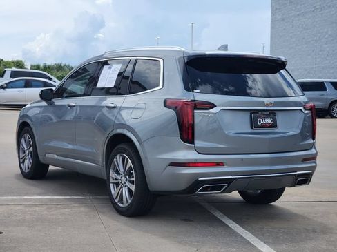 Used 2025 Cadillac XT6 Premium Luxury w/ Technology Package FWD image 5