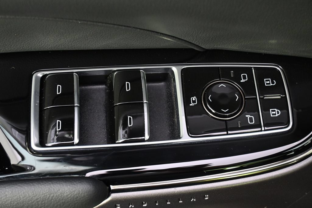 New 2026 Cadillac Lyriq Luxury w/ LPO, Floor Liner Package AWD/4WD image 23
