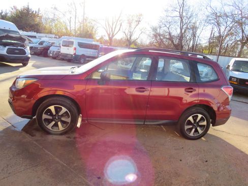 Used 2018 Subaru Forester 2.5i w/ Alloy Wheel Package image 29