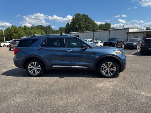 Used 2020 Ford Explorer Platinum w/ Premium Technology Package image 5