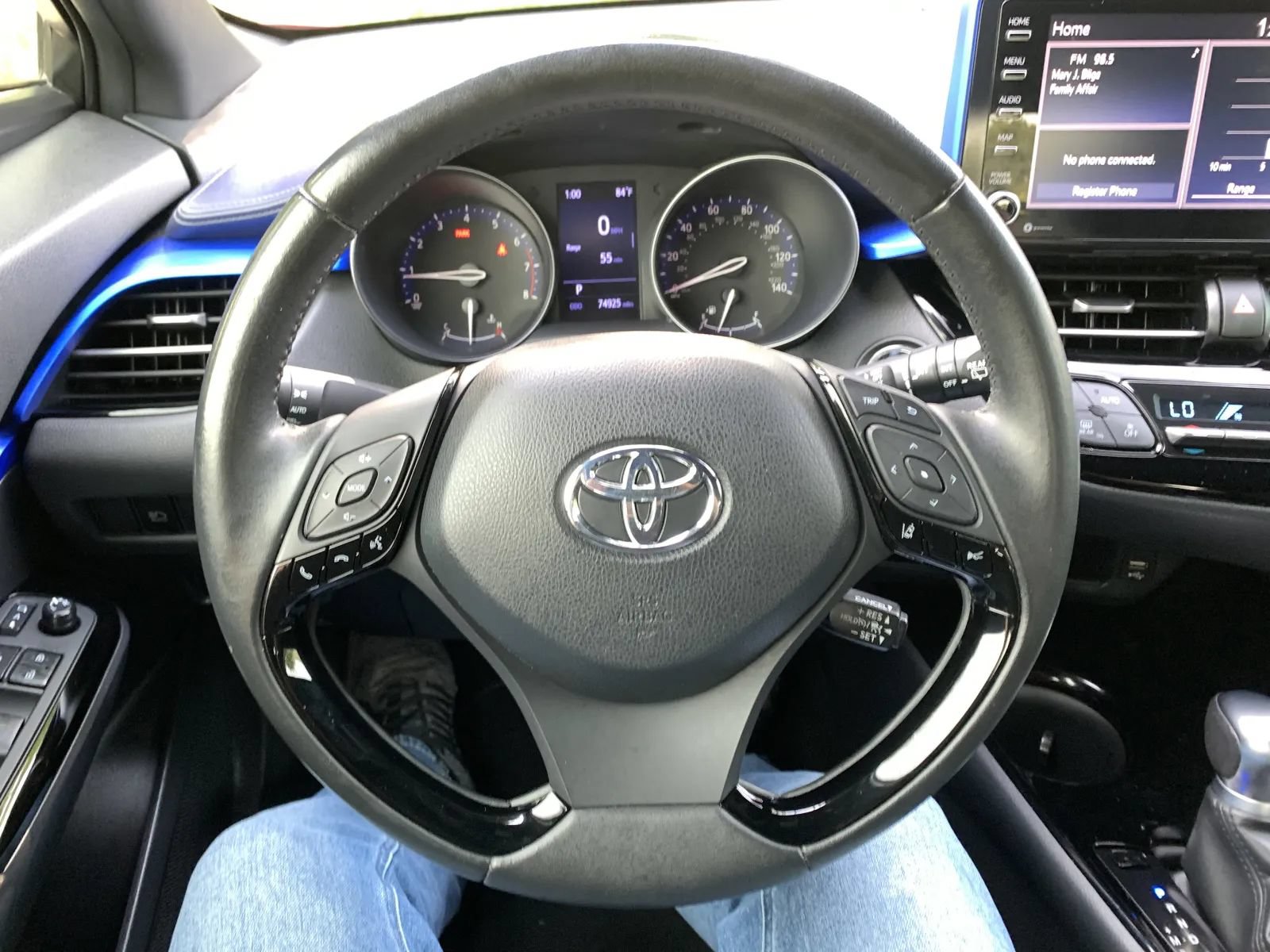 Used 2020 Toyota C-HR XLE FWD image 12