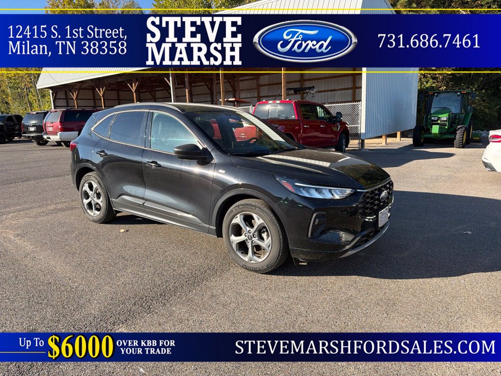 Used 2024 Ford Escape ST-Line w/ Tech Pack #1 FWD image 1