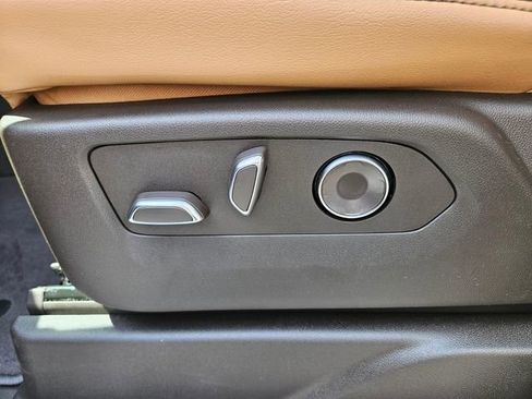 New 2026 Cadillac Escalade ESV Luxury w/ Touring Package image 9