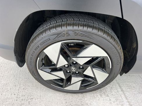 Used 2024 Hyundai Kona Limited FWD image 17