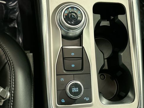 Used 2023 Ford Explorer XLT w/ Equipment Group 202A image 28