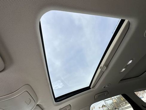 Used 2023 Buick Enclave Essence w/ Experience Buick Package image 18