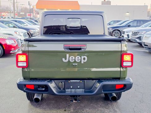Used 2021 Jeep Gladiator Overland w/ Cold Weather Group image 16