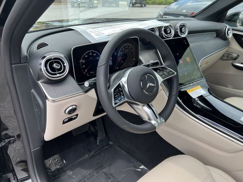 Certified 2025 Mercedes-Benz GLC 300 GLC 300 image 23