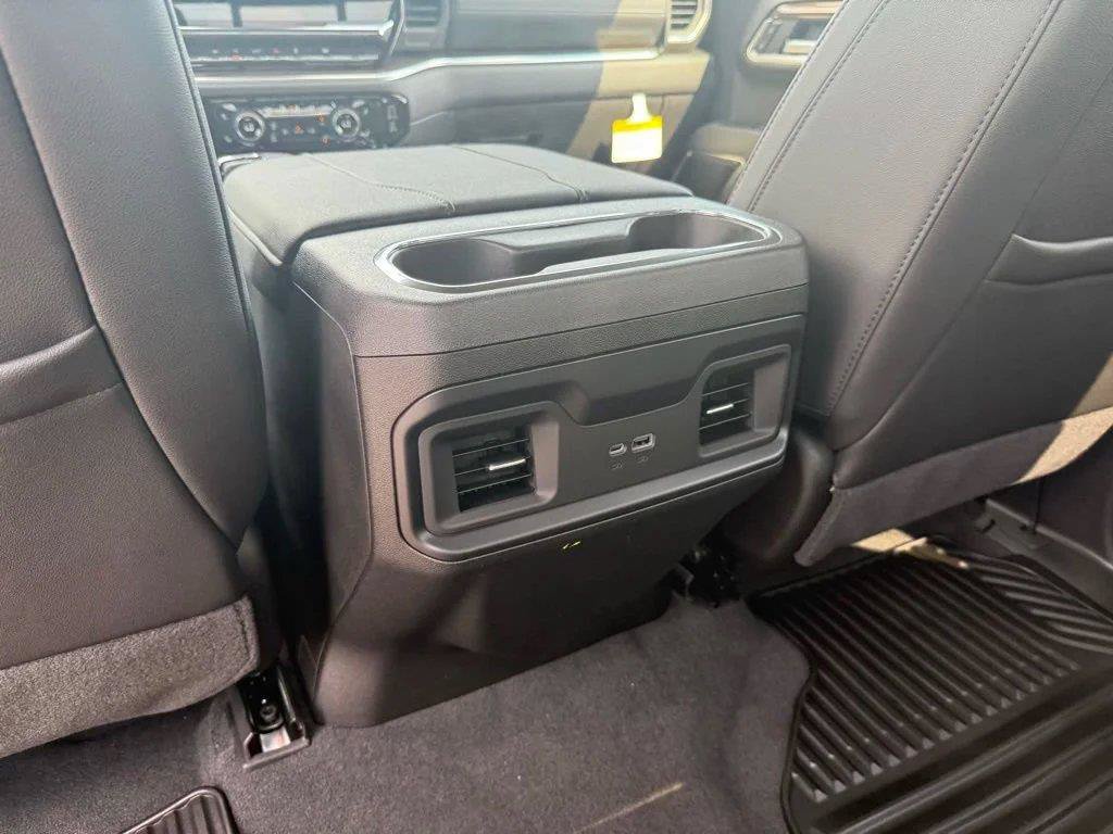 Used 2026 Chevrolet Silverado 1500 LT w/ Texas Edition Plus RWD image 37