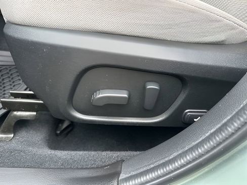 Used 2018 Subaru Forester 2.5i Premium AWD/4WD image 12