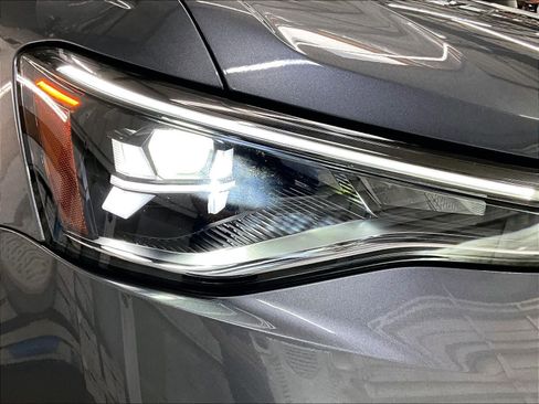 Used 2025 Volkswagen Taos S image 29