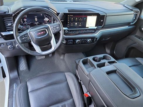 Used 2025 GMC Sierra 1500 SLT image 15