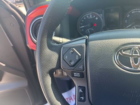 Used 2020 Toyota Tacoma TRD Sport w/ Technology Package AWD/4WD image 22