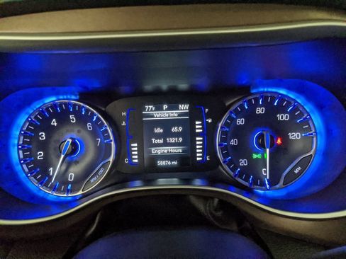 Used 2024 Chrysler Voyager LX FWD image 12