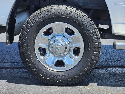 Used 2015 RAM 2500 Tradesman w/ Chrome Appearance Group AWD/4WD image 28