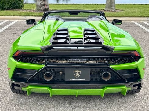 Used 2021 Lamborghini Huracan EVO RWD image 9