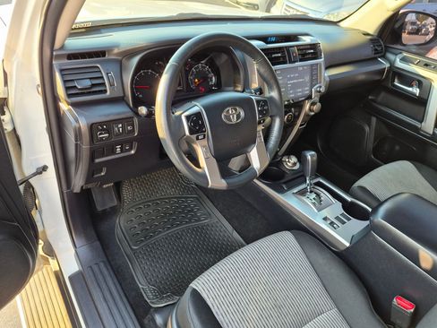 Used 2022 Toyota 4Runner SR5 AWD/4WD image 15