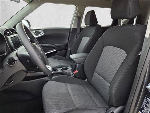 Used 2024 Kia Soul LX w/ Option Group 015 image 15