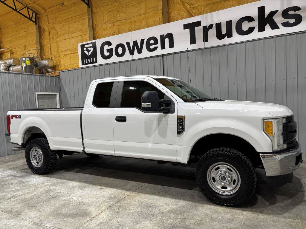 Used 2017 Ford F250 XL w/ Power Equipment Group AWD/4WD image 3