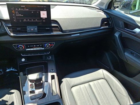 Used 2023 Audi Q5 2.0T Premium Plus w/ Premium Plus Package AWD/4WD image 11