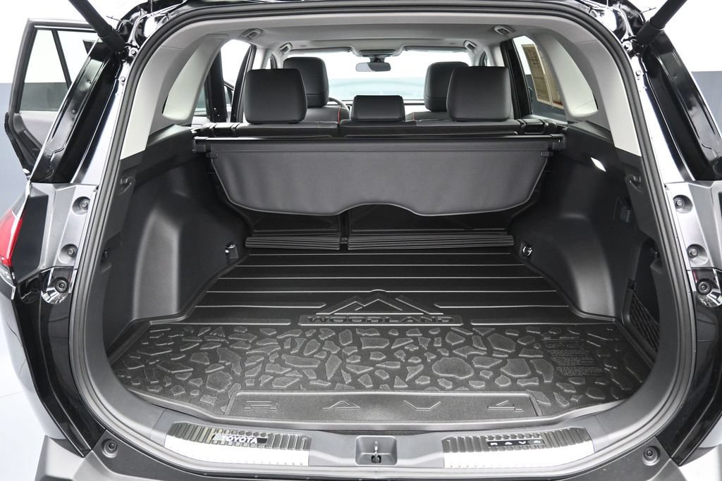 Certified 2026 Toyota RAV4 AWD image 32