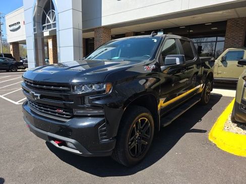 Used 2022 Chevrolet Silverado 1500 LT Trail Boss w/ Safety Package image 3