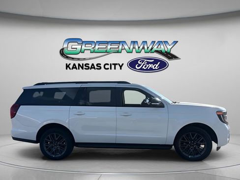 New 2026 Ford Expedition Max Platinum w/ Stealth Appearance Package AWD/4WD image 7