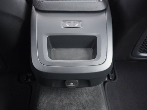 Used 2024 Volvo S60 B5 Plus image 30