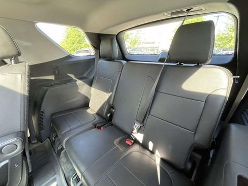 Used 2021 Chevrolet Traverse RS AWD/4WD image 19
