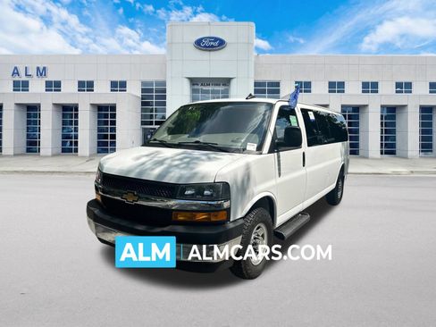 Used 2025 Chevrolet Express 3500 LT w/ LT Preferred Equipment Group RWD image 1