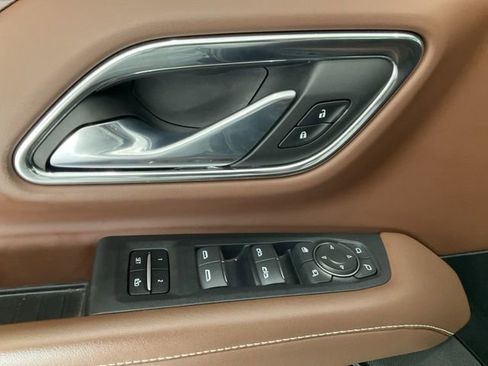 Used 2023 Chevrolet Suburban High Country image 6