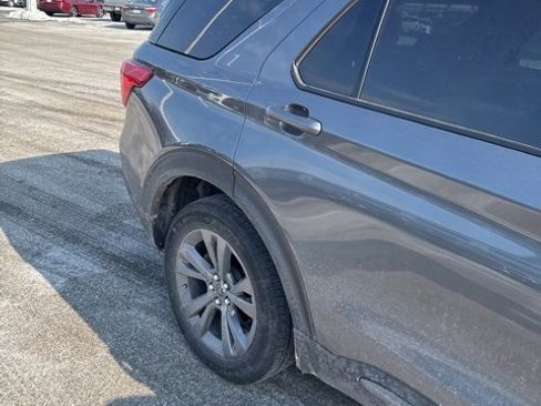 Certified 2022 Ford Explorer XLT w/ Equipment Group 202A image 14