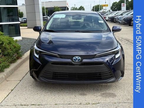 Used 2025 Toyota Corolla LE FWD image 8
