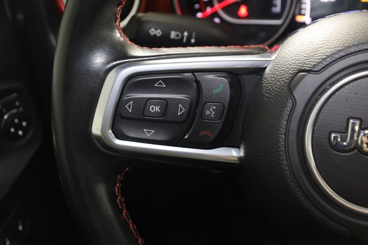 Used 2022 Jeep Gladiator Rubicon w/ LED Lighting Group AWD/4WD image 27