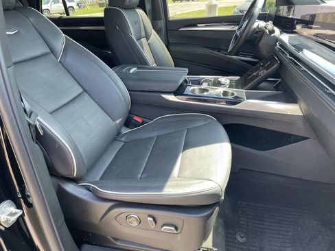 Certified 2025 Cadillac Escalade Sport w/ Touring Package AWD/4WD image 22
