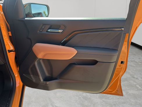New 2026 GMC Canyon AT4 w/ AT4 Premium Package AWD/4WD image 15