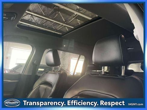 Used 2023 Jeep Grand Cherokee L Limited AWD/4WD image 21