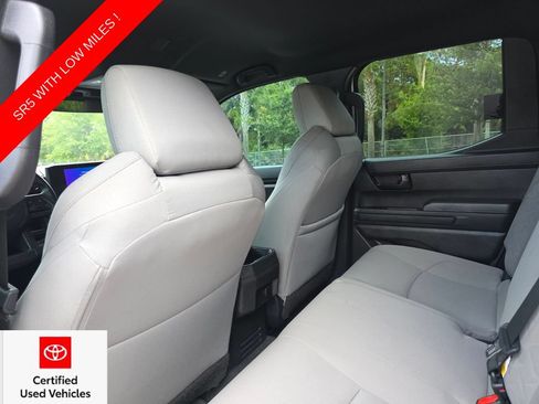 Certified 2025 Toyota Tacoma SR5 AWD/4WD image 22