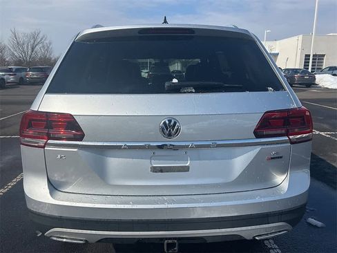 Used 2019 Volkswagen Atlas SE w/ Towing Package image 5