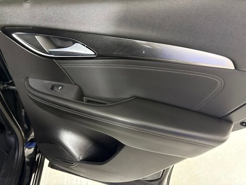 Certified 2024 Buick Envision Preferred AWD/4WD image 19