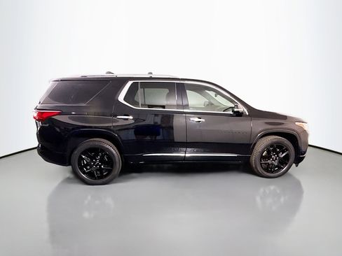 Used 2019 Chevrolet Traverse Premier w/ LPO, Blackout Package FWD image 11