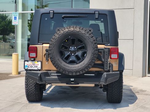 Used 2015 Jeep Wrangler Sport AWD/4WD image 6