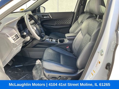 Used 2025 Mitsubishi Outlander SEL Black Edition image 2