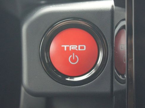 Used 2025 Toyota Tacoma TRD Off-Road w/ TRD Off Road Upgrade Package AWD/4WD image 9
