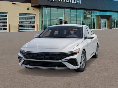 New 2026 Hyundai Elantra SE image 6